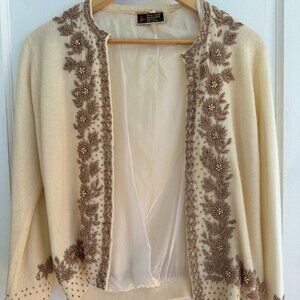Vtg c.1950's Kowloon Beading Arts Co. Beige Wool Gold Flowers Cardigan